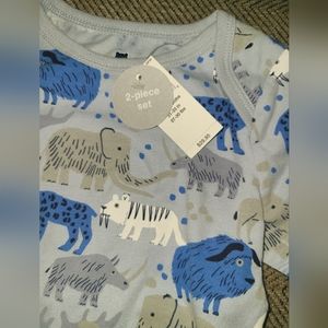 NWT Baby gap organic cotton animal print sleep/play set